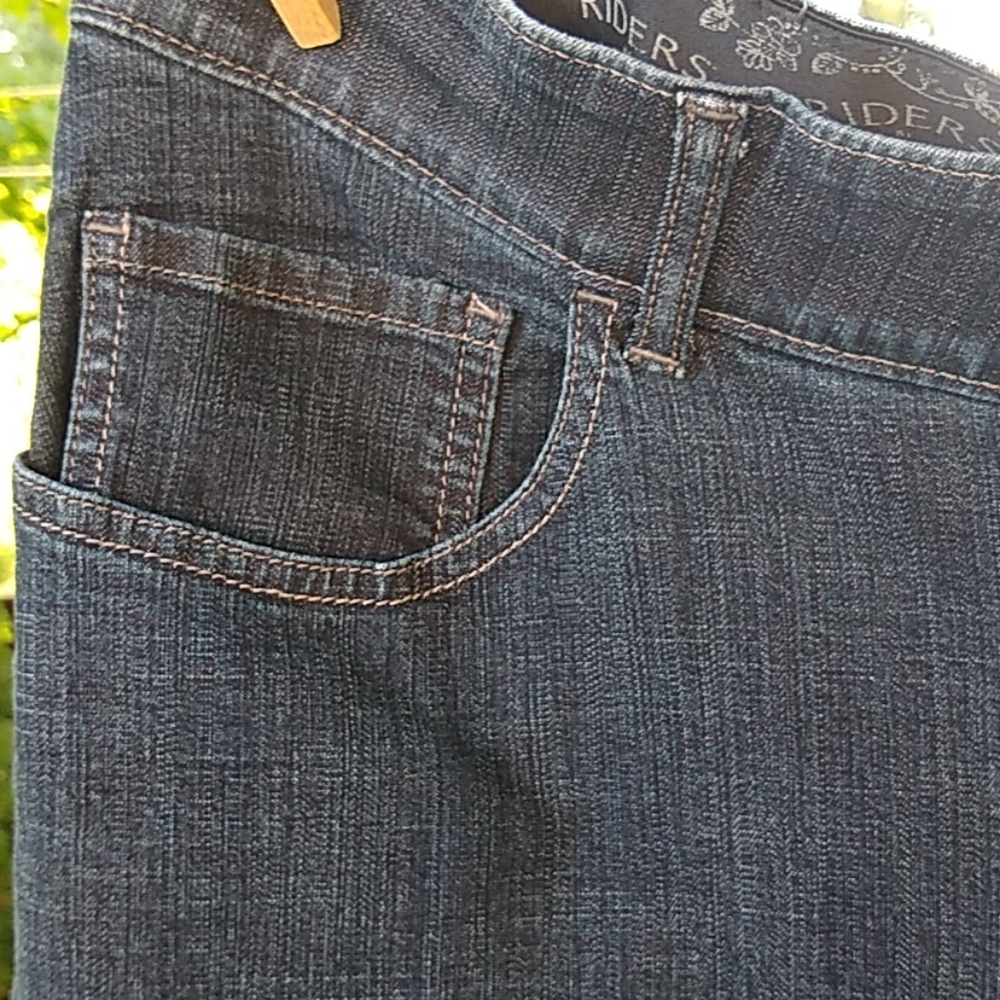 Lee Riders - Picture 2 of 7